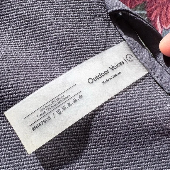 Outdoor Voices Black hiking vest - Picture 6 of 6